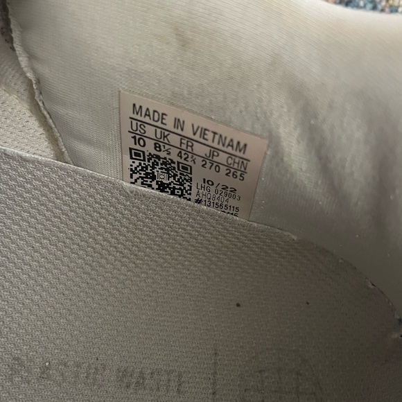 Adidas Avacourt Tennis Court Shoes - Picture 10 of 10